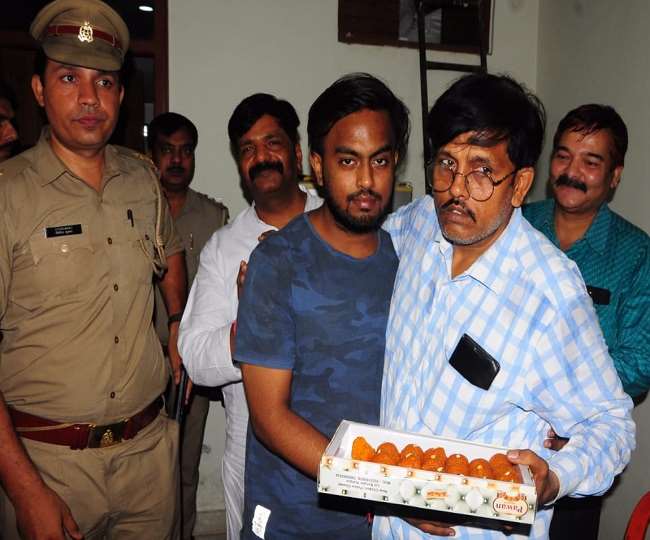 engineer sparsh missing from chakeri returned to home wednesday evening and said the accused left at jhakarkati bus stand
