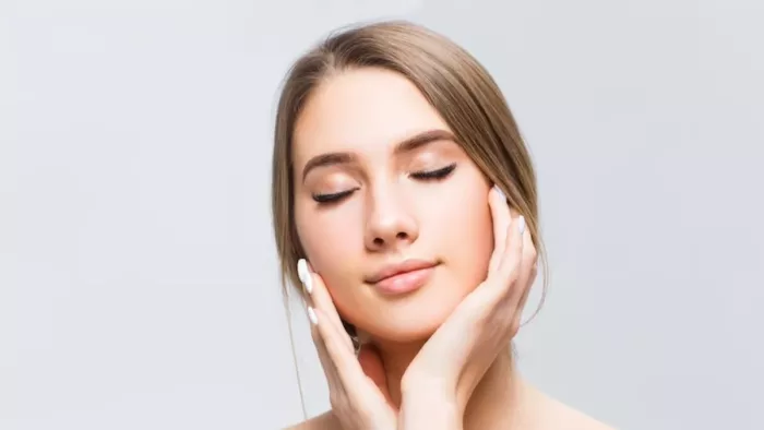 Raw Milk For Skin: पाना चाहती हैं खिली-खिली त्वचा, तो कच्चे दूध से बने इन पैक्स का करें इस्तेमाल