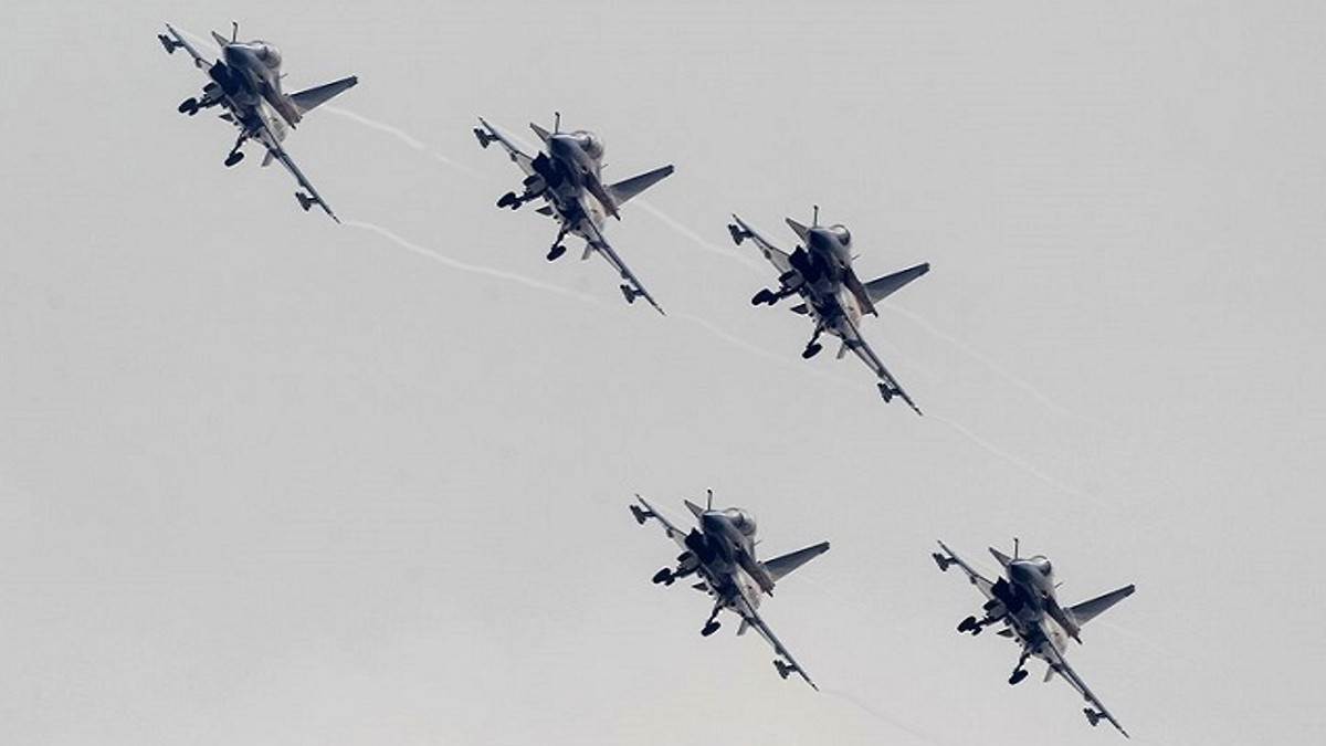 https://www.jagranimages.com/images/newimg/04052024/04_05_2024-chinese_aircraft_23710535.jpg