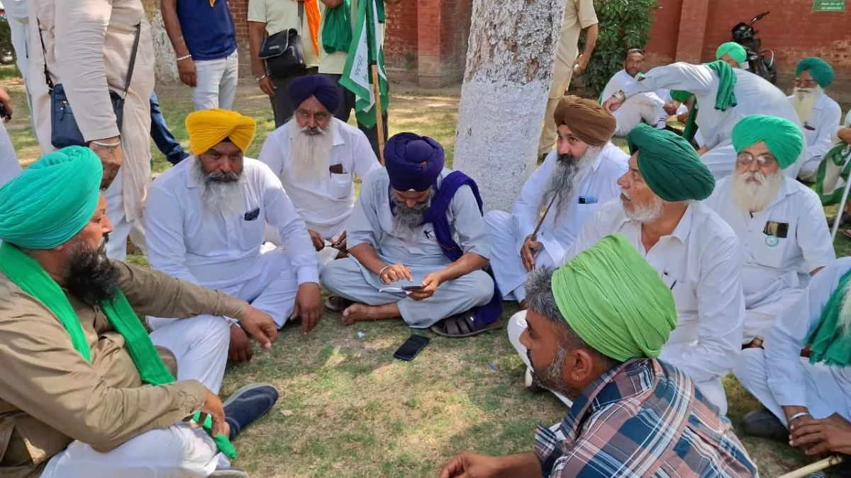 Punjab News: पटियाला में परनीत कौर के कार्यक्रम में किसानों ने खोला मोर्चा, भगदड़ में एक की मौत