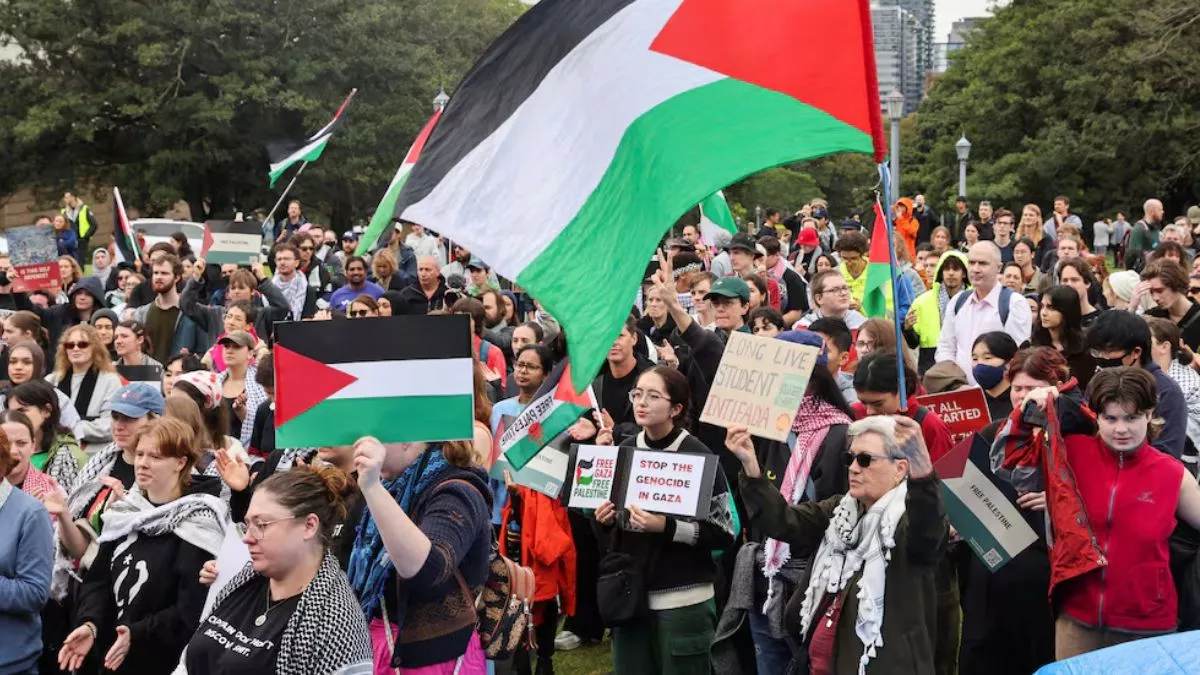 अमेरिका में फलस्तीन समर्थक आंदोलन का दमन जारी, 40 शिक्षण संस्थाओं से 2300 से अधिक छात्र-छात्रा गिरफ्तार