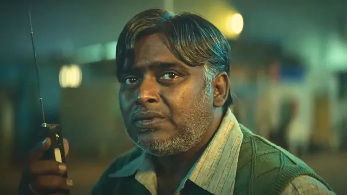 सच्ची घटना पर बेस्ड है 4 एपिसोड वाली OTT की ये मस्ट वॉच सीरीज, IMDb से मिली 8.5 का बंपर रेटिंग - ott must watch true event based 4 episode babil khan web series the railway men get 8 and half imdb rating stream on netflix