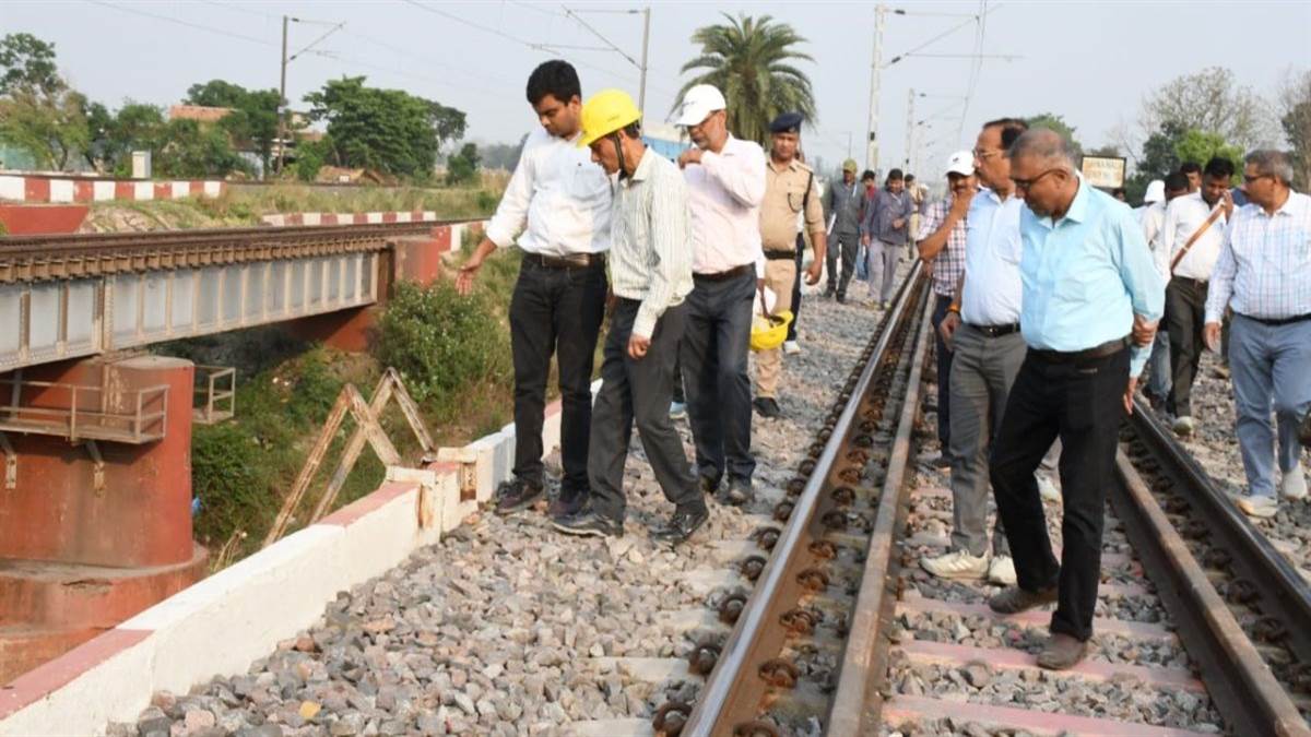 trains resume after crs approval gorakhpur junction third line operational