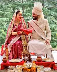 बिलासपुर निवासी बालीवुड अभिनेत्री यामी गौतम ने आदित्य धर से शादी की।