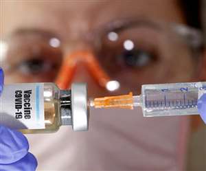 भागलपुर में कोरोना टीकाकरण किया जा रहा है।