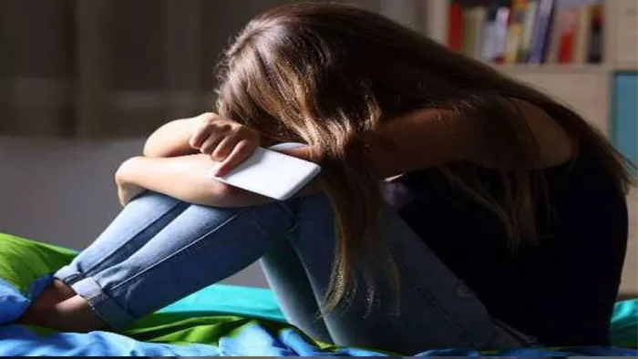 जानें, क्यों लोग रहते हैं हमेशा दुखी और क्या है खुश रहने के उपाय
