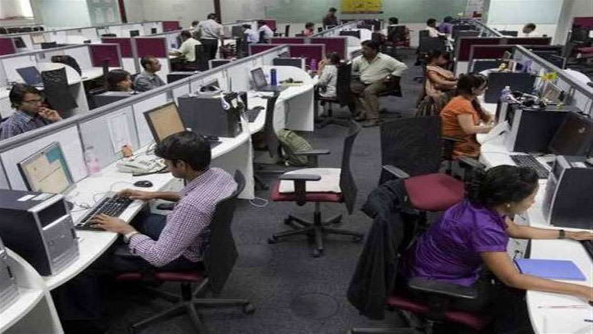 40 percent increase in jobs in service sector in may