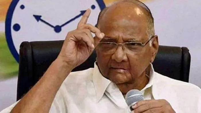 रेल मंत्री के इस्तीफे की मांग पर पवार ने लाल बहादुर शास्त्री का दिया उदाहरण।