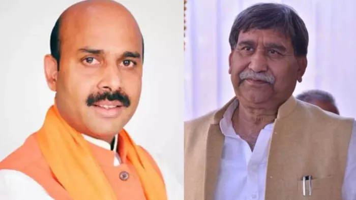 बाएं से भाजपा प्रत्याशी हरीश द्विवेदी, विजयी सपा प्रत्याशी राम प्रसाद चौधरी। जागरण