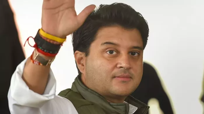 ग्वालियर राजघराने के वंशज ज्योतिरादित्य सिंधिया ने मध्य प्रदेश के गुना संसदीय क्षेत्र से 5,40,929 वोटों से जीत हासिल की।