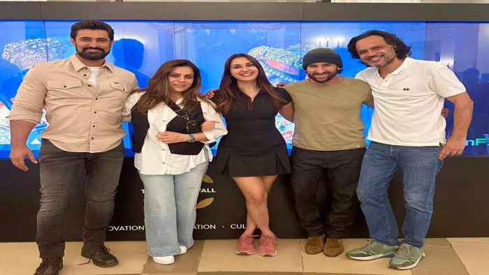 Kunal kapoor and Saif Ali Khan wraps up jewel thief shoot