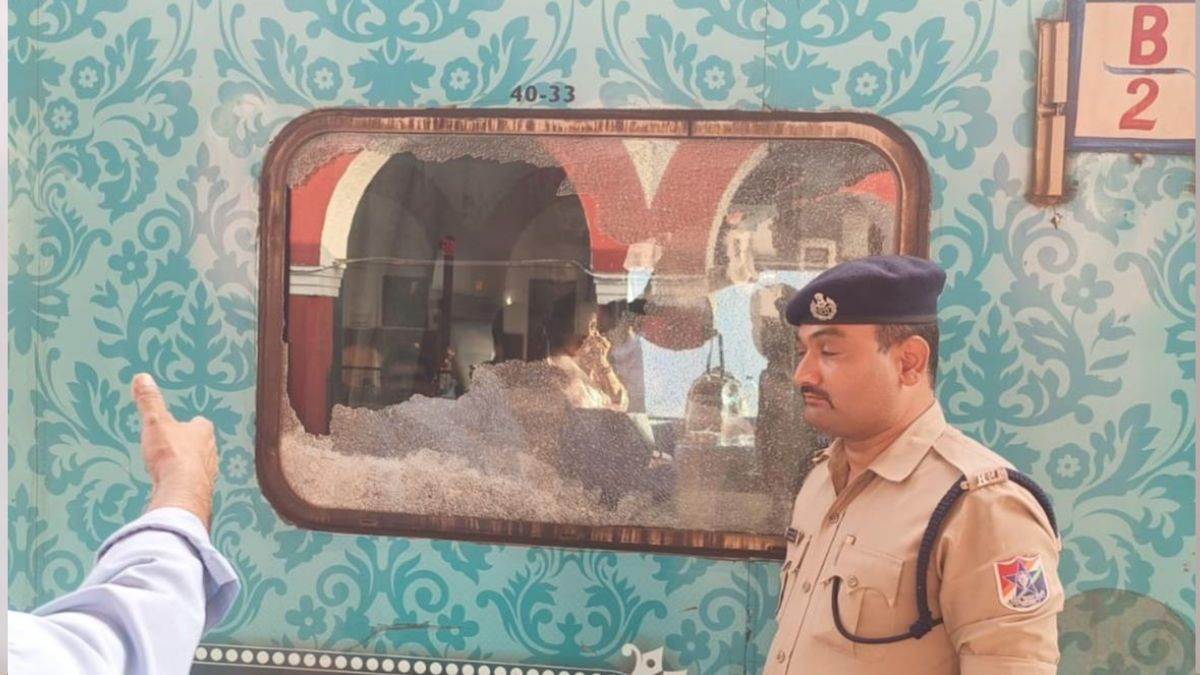 stone thrown at swatantrata senani express train in aligarh female passenger narrowly escapes