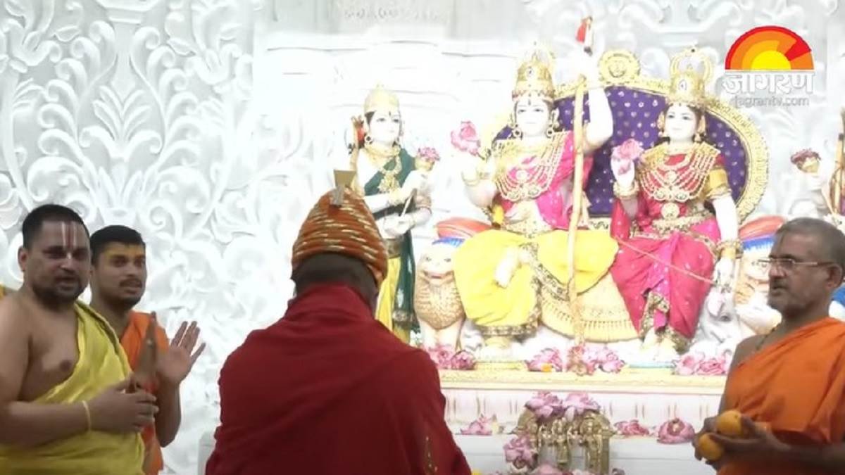 https://www.jagranimages.com/images/newimg/04062025/04_06_2025-cm_yogi_birthday_23956138_135633270.jpg