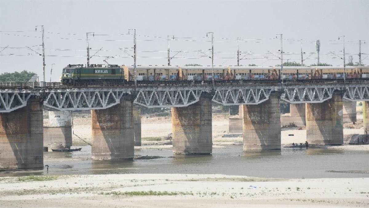 https://www.jagranimages.com/images/newimg/04062025/04_06_2025-gangabrige_23955542.jpg