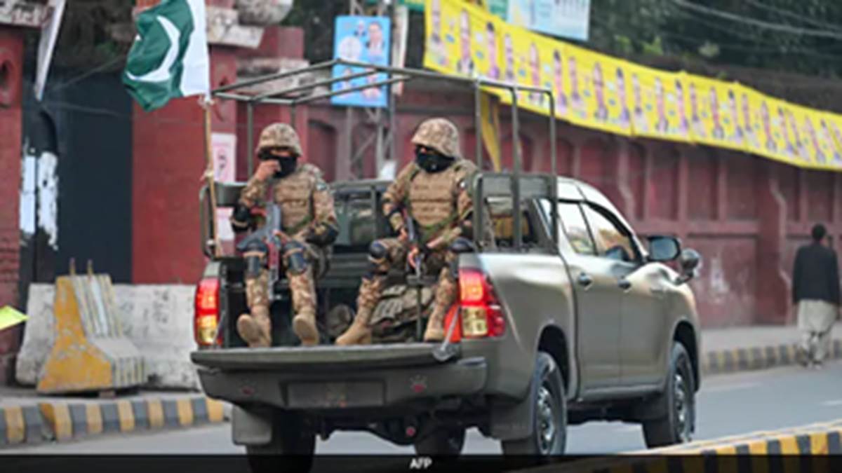 british mp taunts is there democracy or rule of general in pakistan