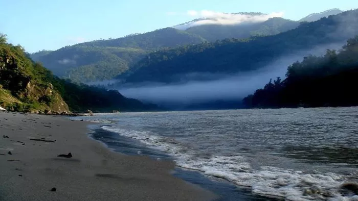 Beaches in Rishikesh : बीच का आनंद लेना चाहते हैं तो गोवा जाने की जरूरत नहीं