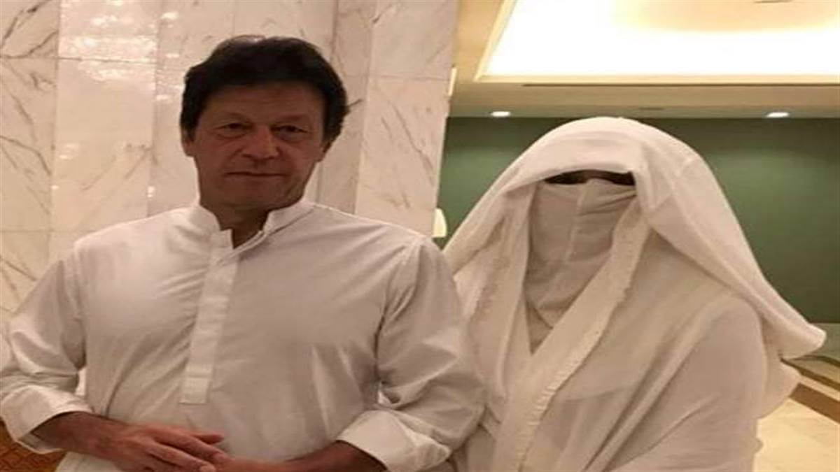 https://www.jagranimages.com/images/newimg/04072022/04_07_2022-imran-bushra_22861054.jpg