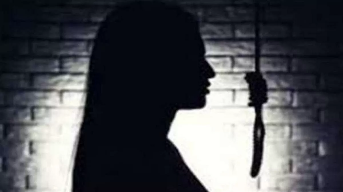 Navsari suspected honor killing case: Girl died of hanging, reveals Post-mortem report