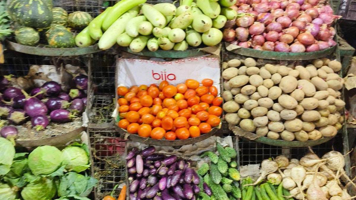 Vegetables Price Hike नैनीताल में आसमान छू रहे सब्जियों के दाम, टमाटर