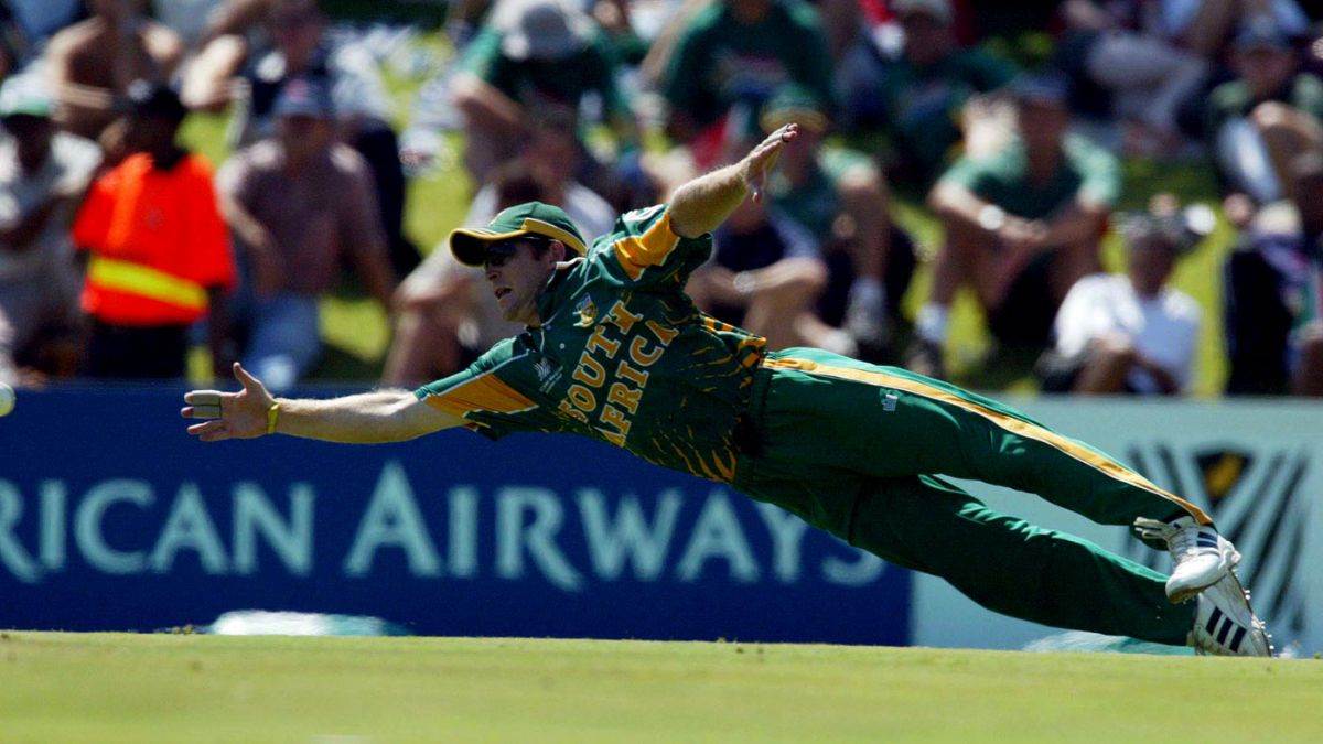 https://www.jagranimages.com/images/newimg/04072024/04_07_2024-jonty_rhodes_23752418.jpg