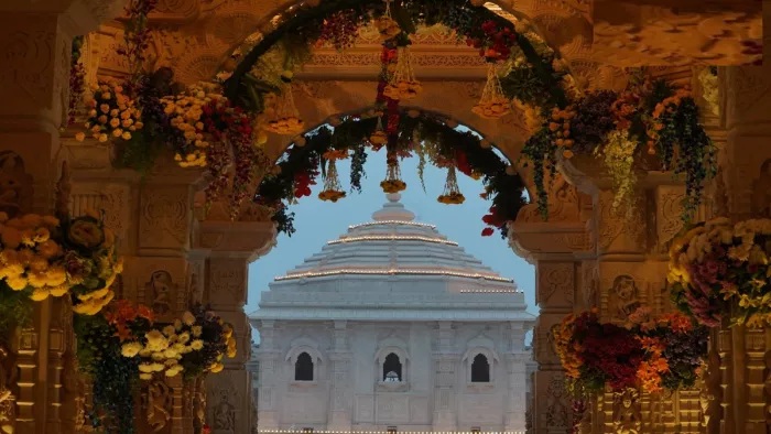अभी वैकल्पिक गर्भगृह में ही विराजमान हैं हनुमानजी