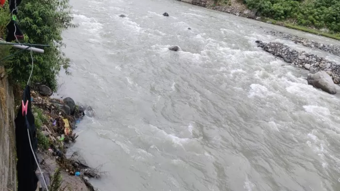 Himachal Pradesh News: हिमाचल प्रदेश में ब्यास नदी (जागरण फाइल फोटो)
