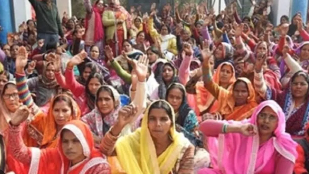 Anganwadi Sevika Promotion: आंगनबाड़ी सेविकाओं के प्रमोशन की राह में रोड़ा बना आंदोलन, कहां फंसा पेच?