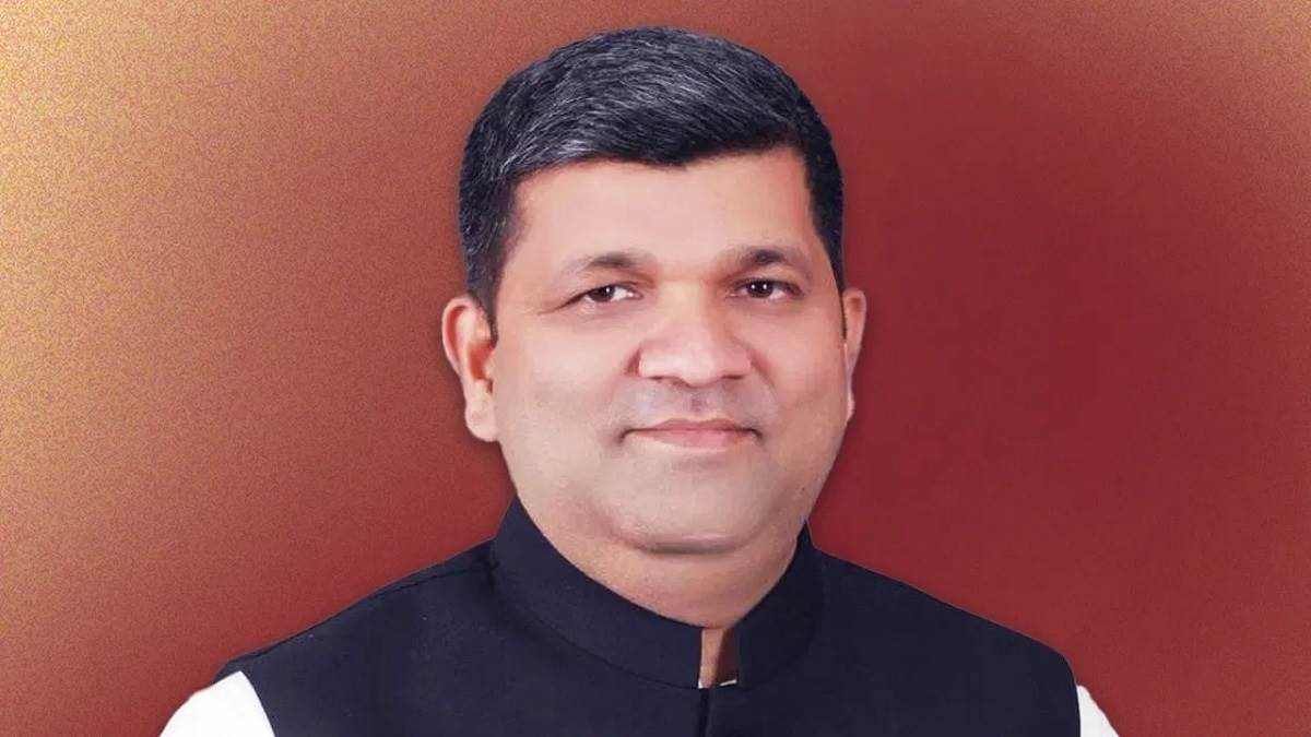 https://www.jagranimages.com/images/newimg/04072025/04_07_2025-ashish_patel_apna_dal_s_dainik_jagran_23975033.jpg