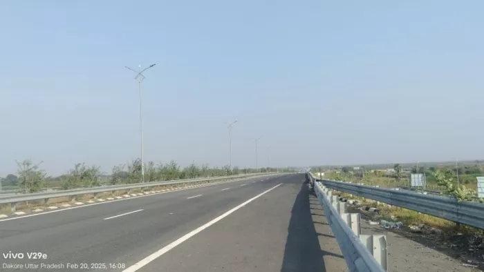 डकोर से पास के निकला बुंदेलखंड एक्सप्रेस-वे।- जागरण