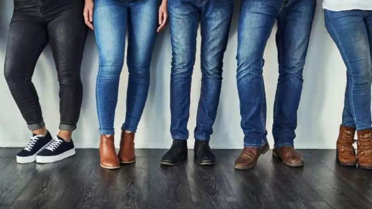 ncr sonipat news government employees banned from wearing jeans and t shirts in office