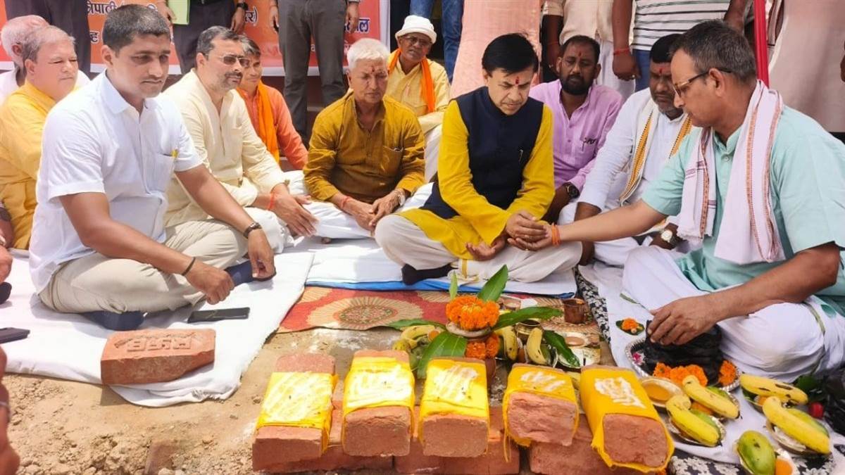 deoria new bus waiting area to ease travel woes