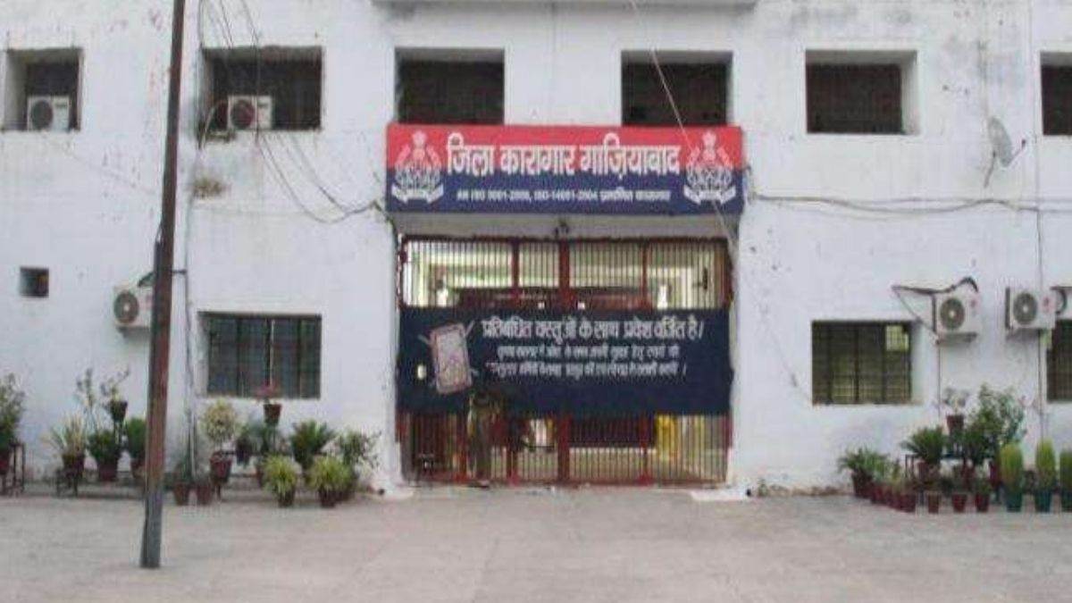 https://www.jagranimages.com/images/newimg/04072025/04_07_2025-ghaziabad_jail_23974787.jpg