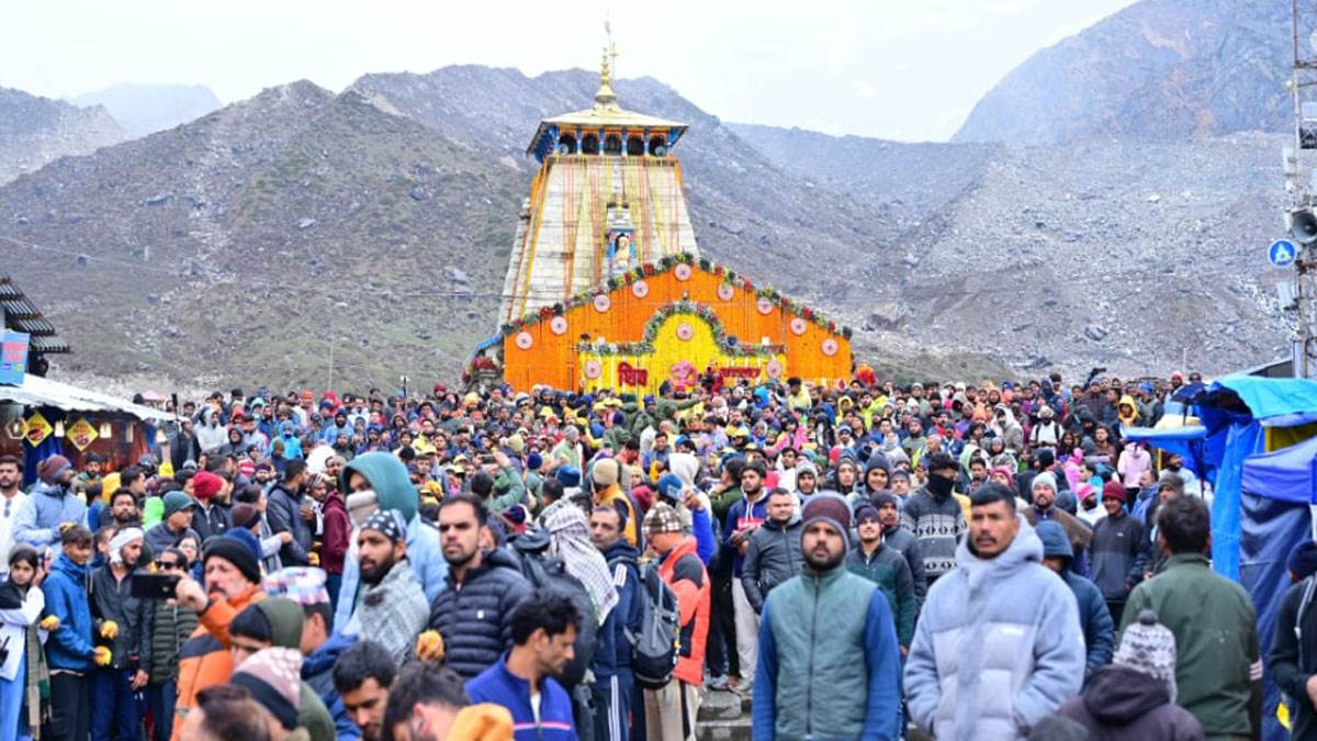 https://www.jagranimages.com/images/newimg/04072025/04_07_2025-kedarnath-dham-door-open_23975524.jpg