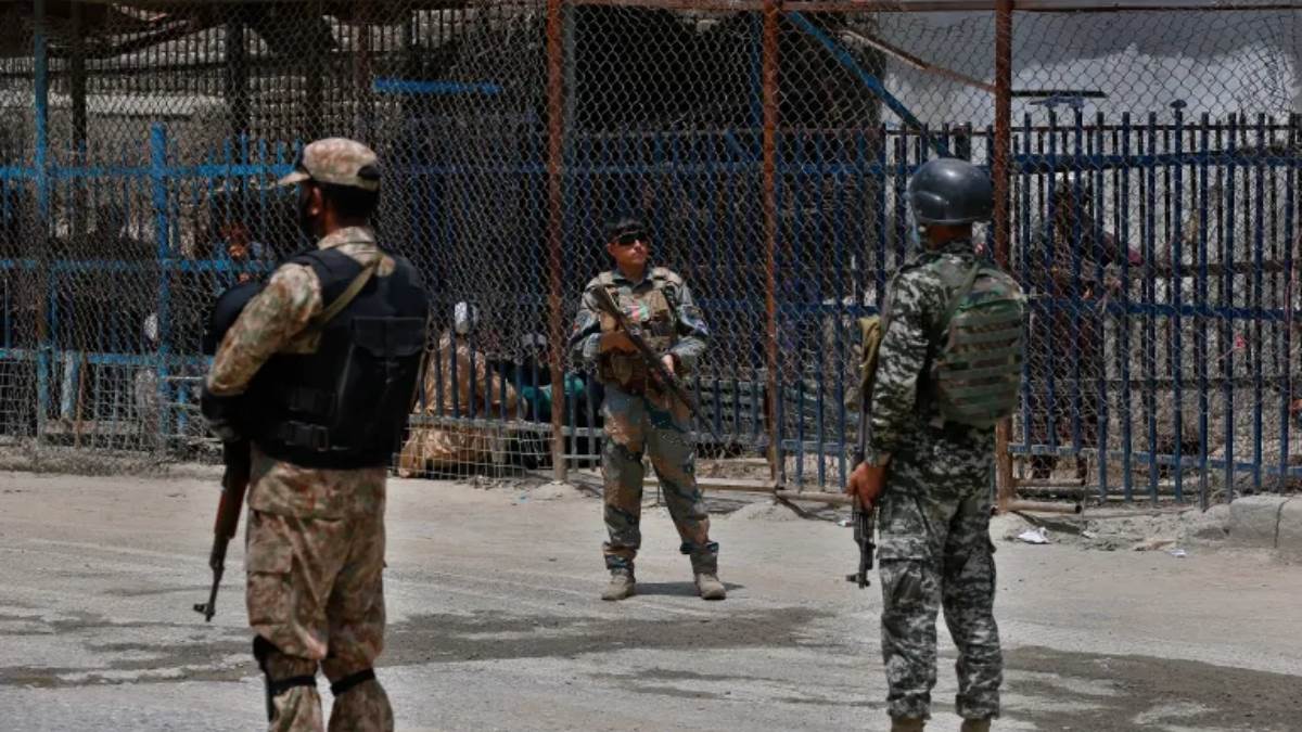 https://www.jagranimages.com/images/newimg/04072025/04_07_2025-pak_afghan_border_1_23974817.jpg