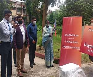 Jharkhand News, Oxygen Concentrator यह कंसेंट्रेटर आइसीआइसीआइ फाउंडेशन द्वारा उपलब्ध कराए गए हैं।