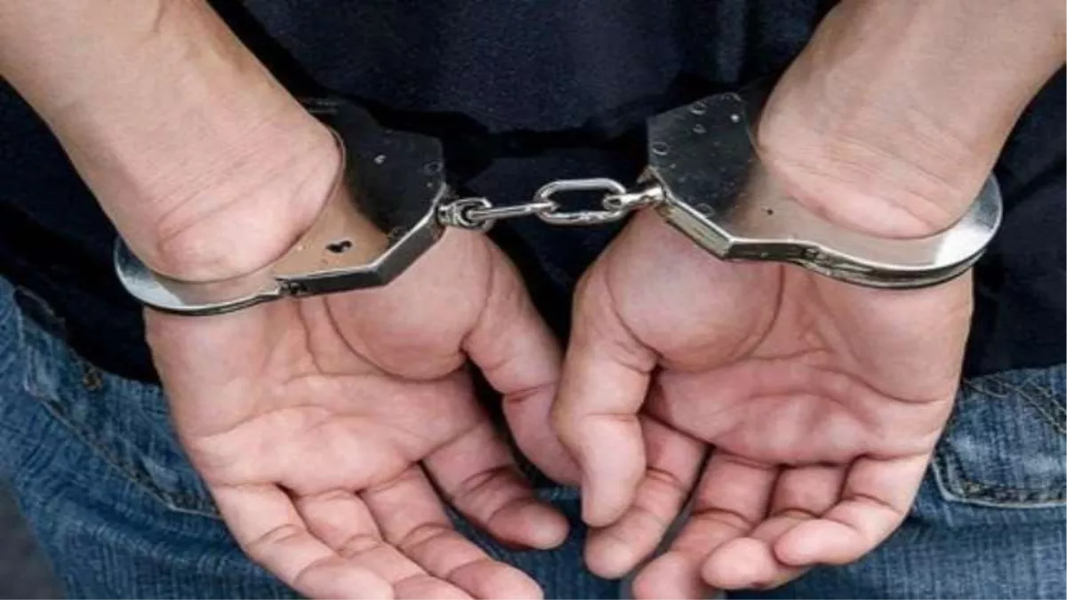 कश्मीर के हंदवाड़ा से LeT के तीन आतंकी गिरफ्तार, हथियार बरामद