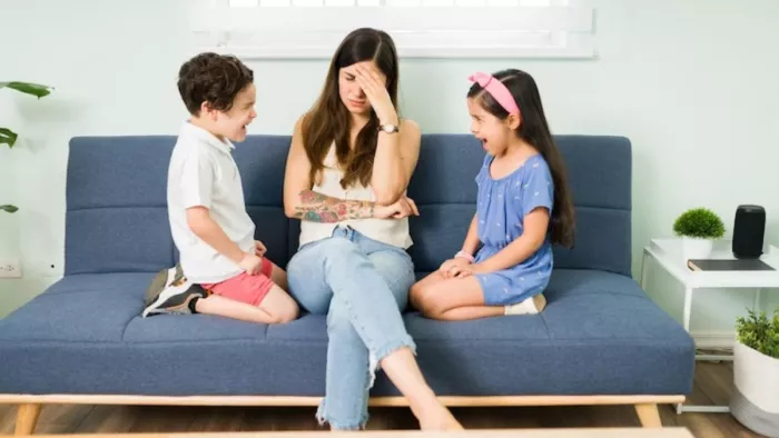 Parenting Mistakes: जानिए क्यों जिद्दी होते हैं बच्चे