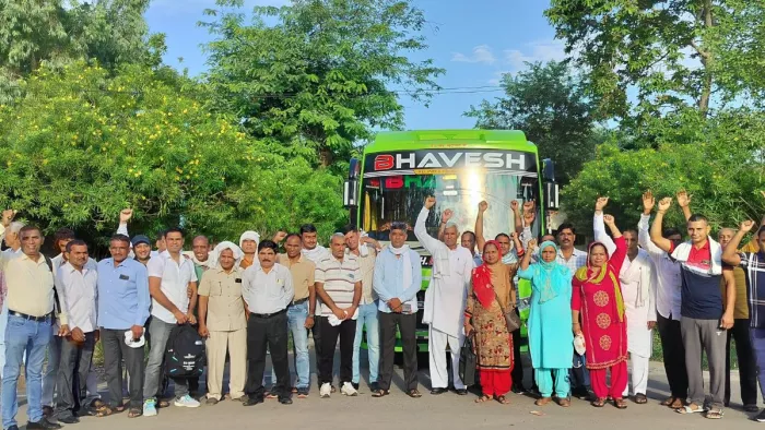 Haryana News: शारीरिक व कला शिक्षक सहायक अपनी मांगों को लेकर किया प्रदर्शन।