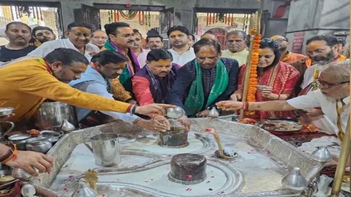 कैलाश महादेव मंदिर पर लगता है तीसरे सोमवार को मेला। फाइल फोटो।