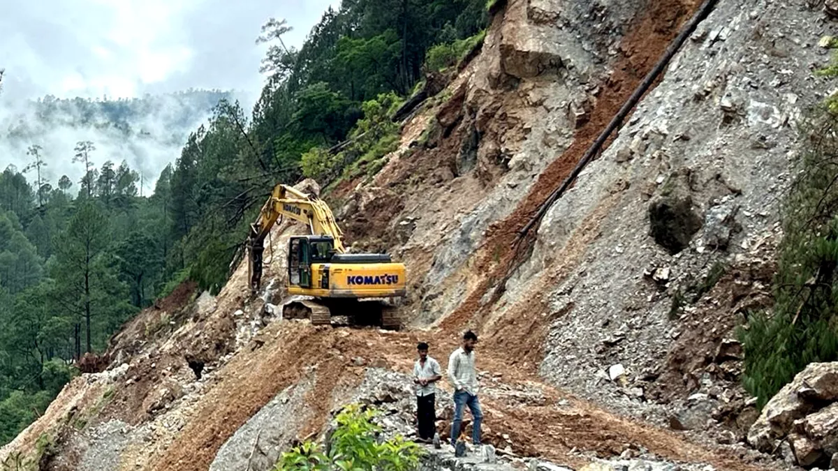 Bageshwar News: कपकोट में झमाझम वर्षा ने मचाई तबाही, पैदल मार्ग हुए ध्वस्त, जनजीवन अस्त-व्यस्त