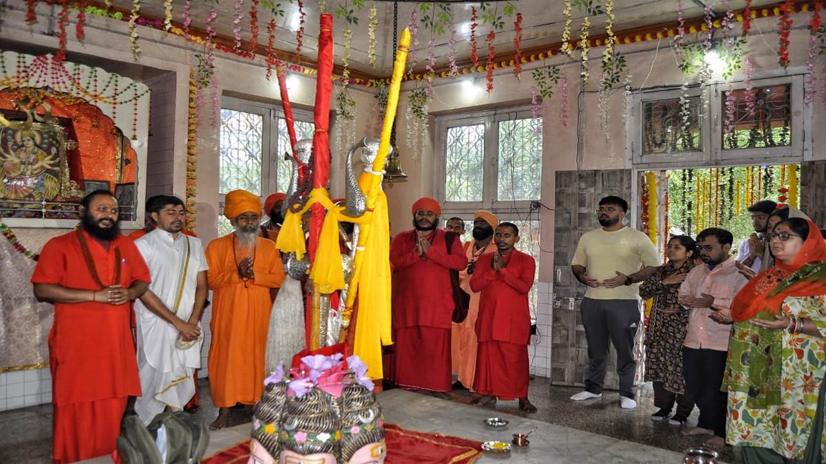 https://www.jagranimages.com/images/newimg/04082025/04_08_2025-chhari_mubarak_srinagar_24003519.jpg