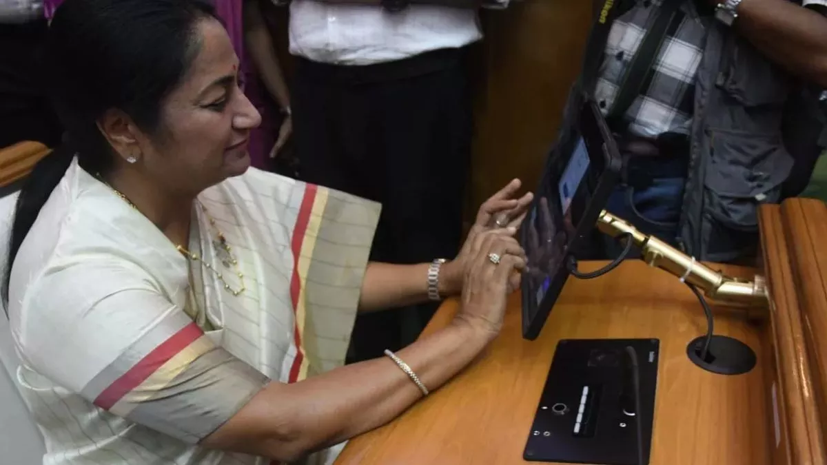 दिल्ली विधानसभा में ऑपरेशन सिंदूर पर घमासान, जानें सीएम रेखा गुप्ता ने जया बच्चन को क्यों घेरा