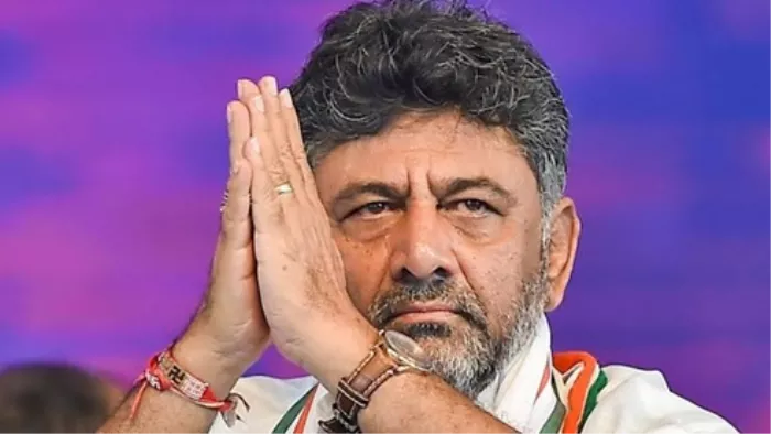डीके शिवकुमार ने सोनिया गांधी की तारीफ की।(फाइल फोटो)