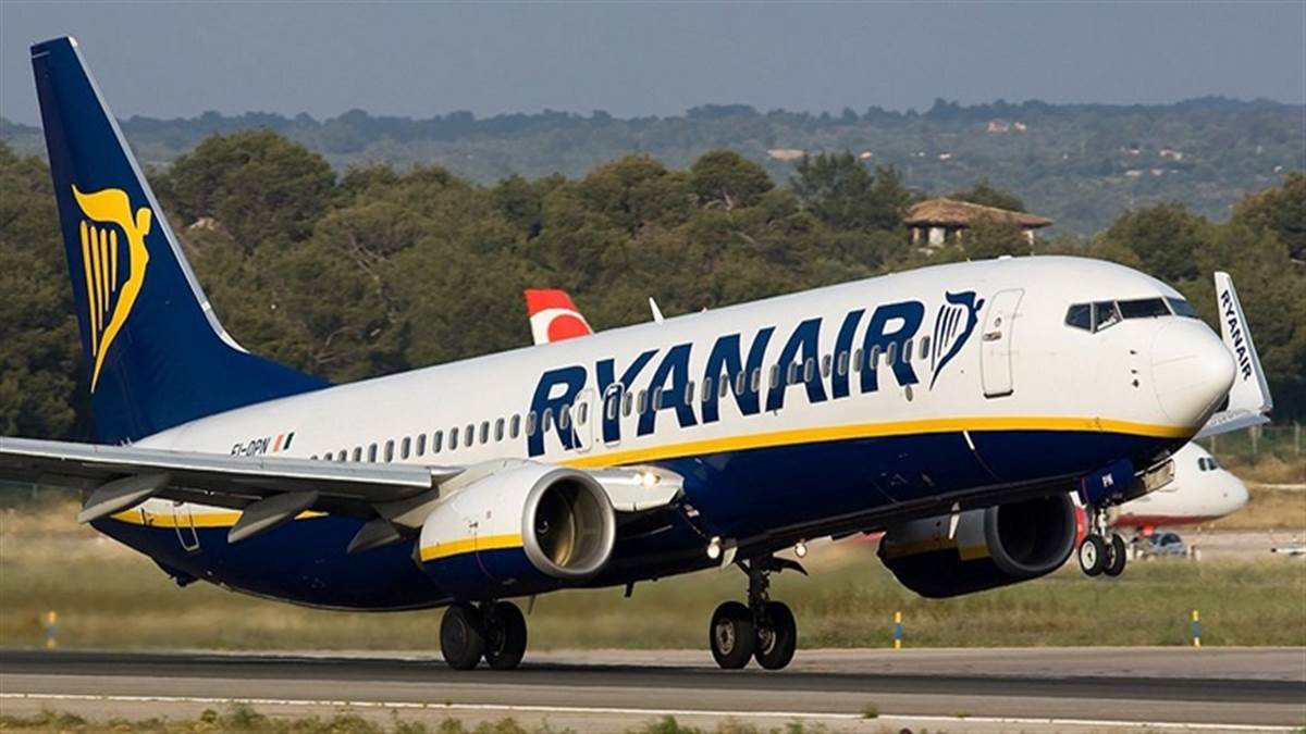 https://www.jagranimages.com/images/newimg/04082025/04_08_2025-flight_news_g_24003842.jpg