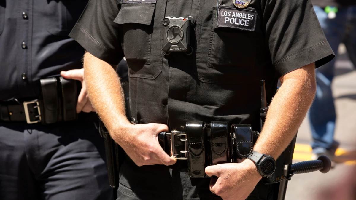 https://www.jagranimages.com/images/newimg/04082025/04_08_2025-la_police_24003841.jpg