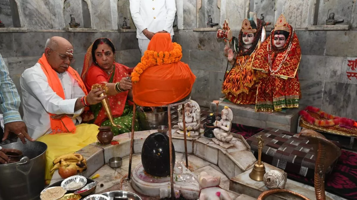 सावन के साेमवार पर बिलासपुर के मार्कंडेय मंदिर में पूजा करने पहुंचे हिमाचल के राज्यपाल, बेहद खास है यह ऐतिहासिक मंदिर