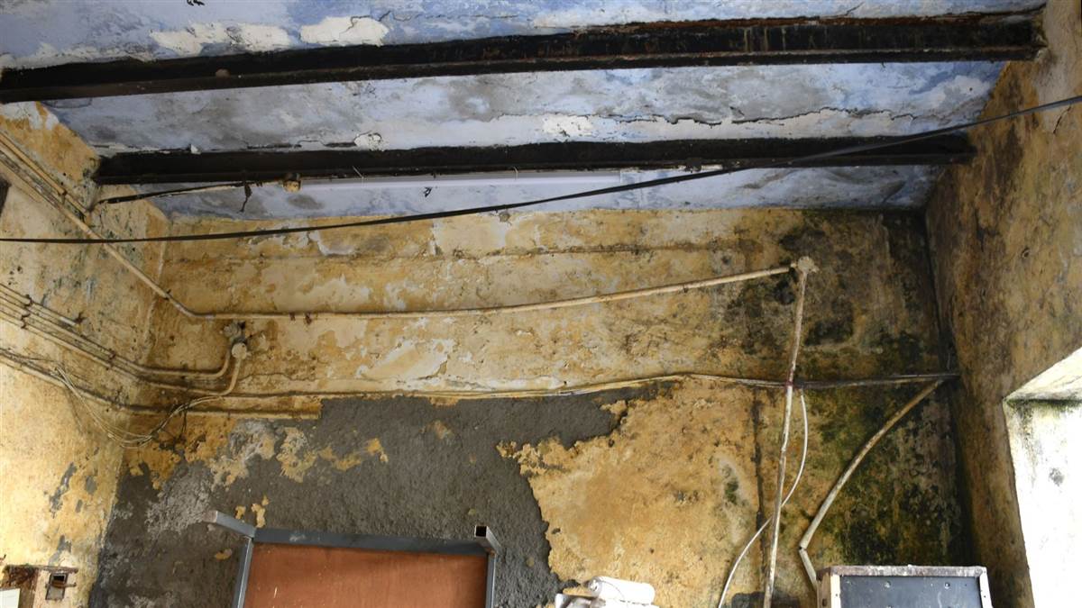 ncr dilapidated shelters in new delhi homeless forced to live in danger