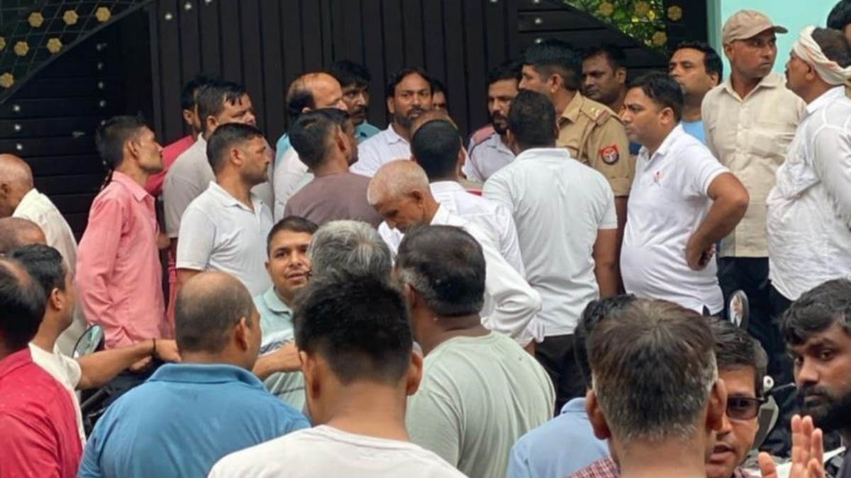 https://www.jagranimages.com/images/newimg/04082025/04_08_2025-samajsewi_24003741.jpg