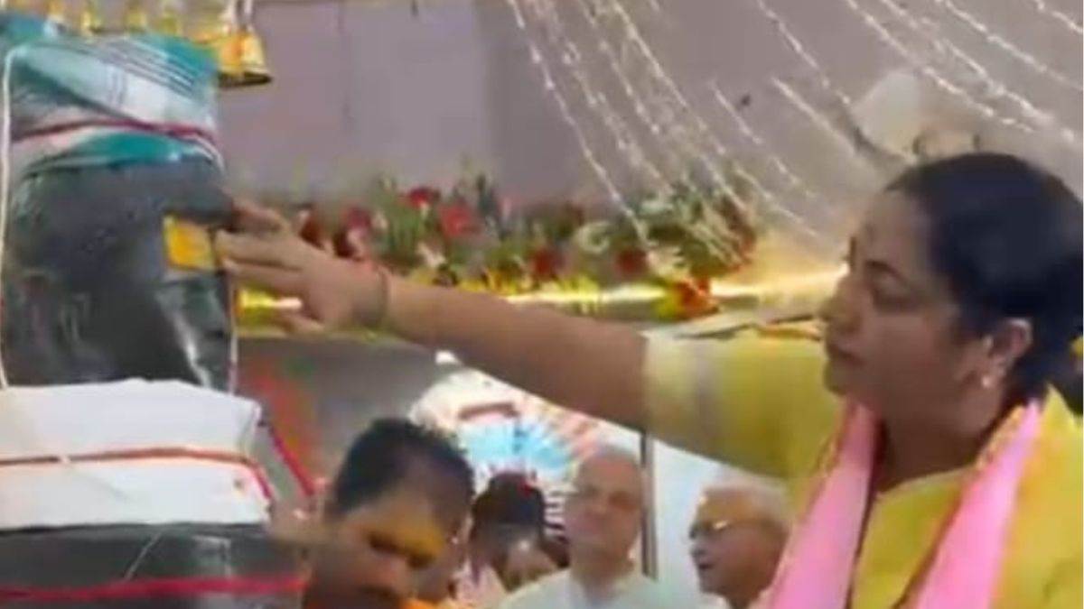 https://www.jagranimages.com/images/newimg/04082025/04_08_2025-sawan-ka-antim-somvar-cm-rekha-gupta_24003083.jpg