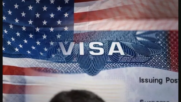 अमेरिकी वीजा के लिए भरने होंगे साढ़े 12 लाख रुपये (फाइल फोटो)